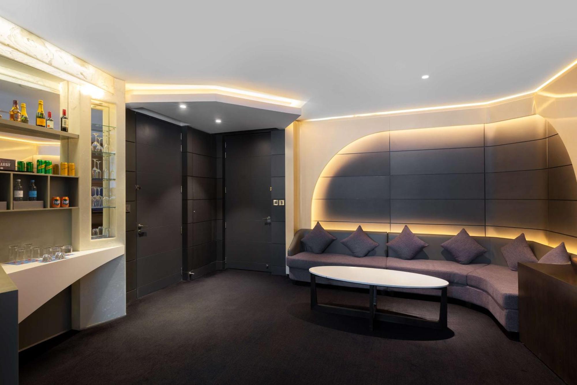 V Hotel Dubai, Curio Collection By Hilton Ngoại thất bức ảnh
