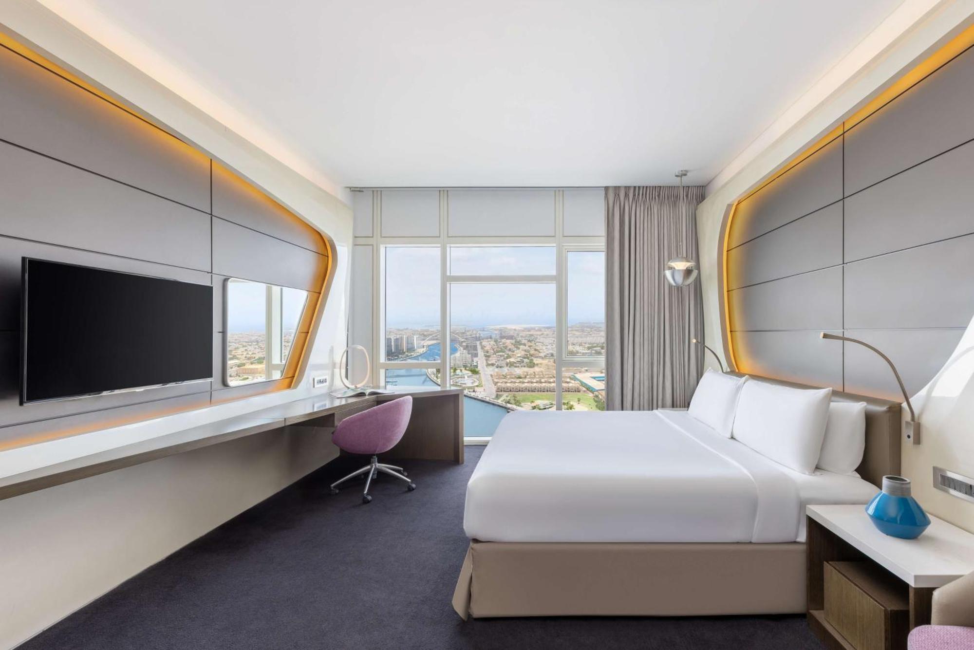 V Hotel Dubai, Curio Collection By Hilton Ngoại thất bức ảnh A room at the hotel