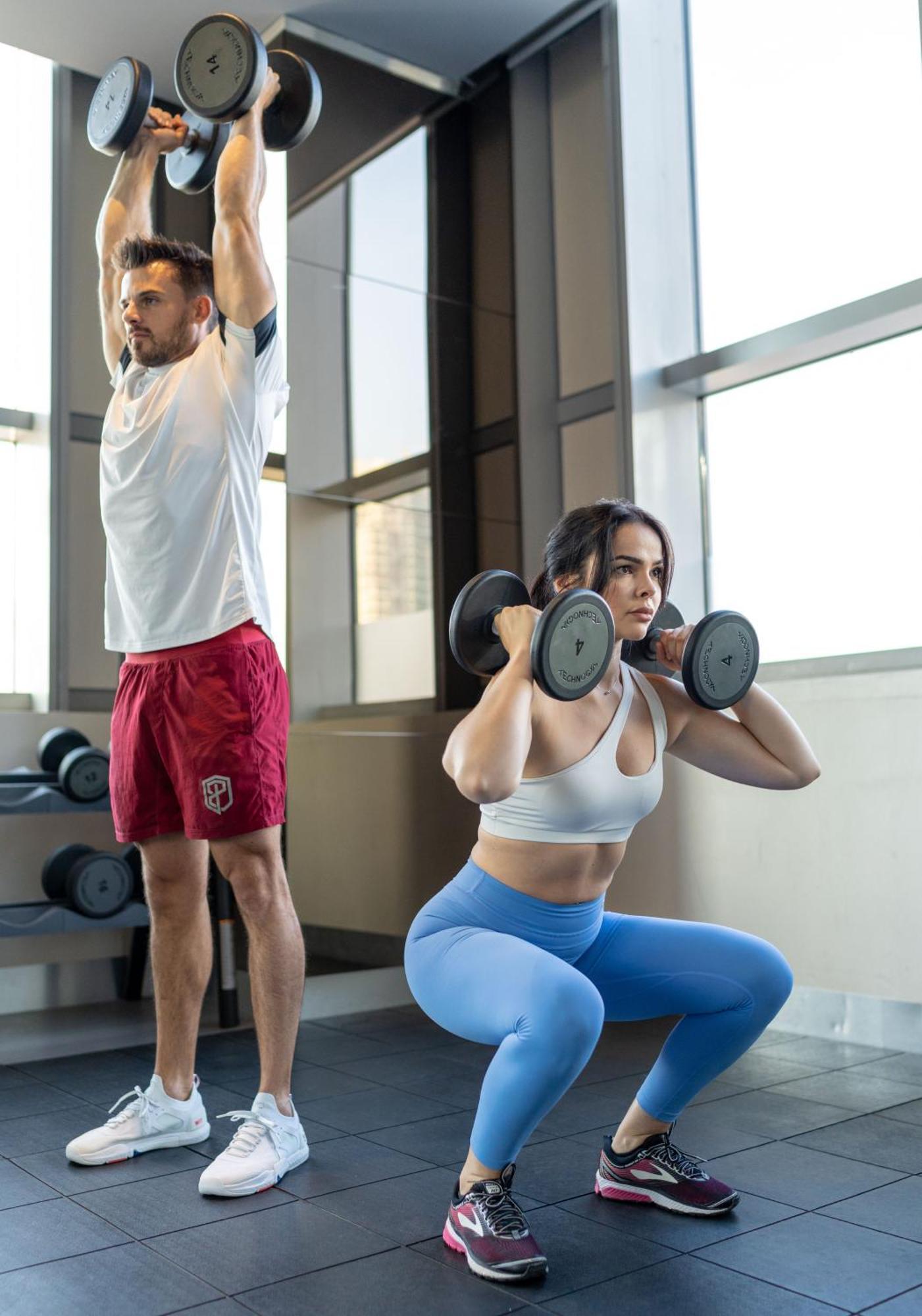 V Hotel Dubai, Curio Collection By Hilton Ngoại thất bức ảnh Dumbbell squat