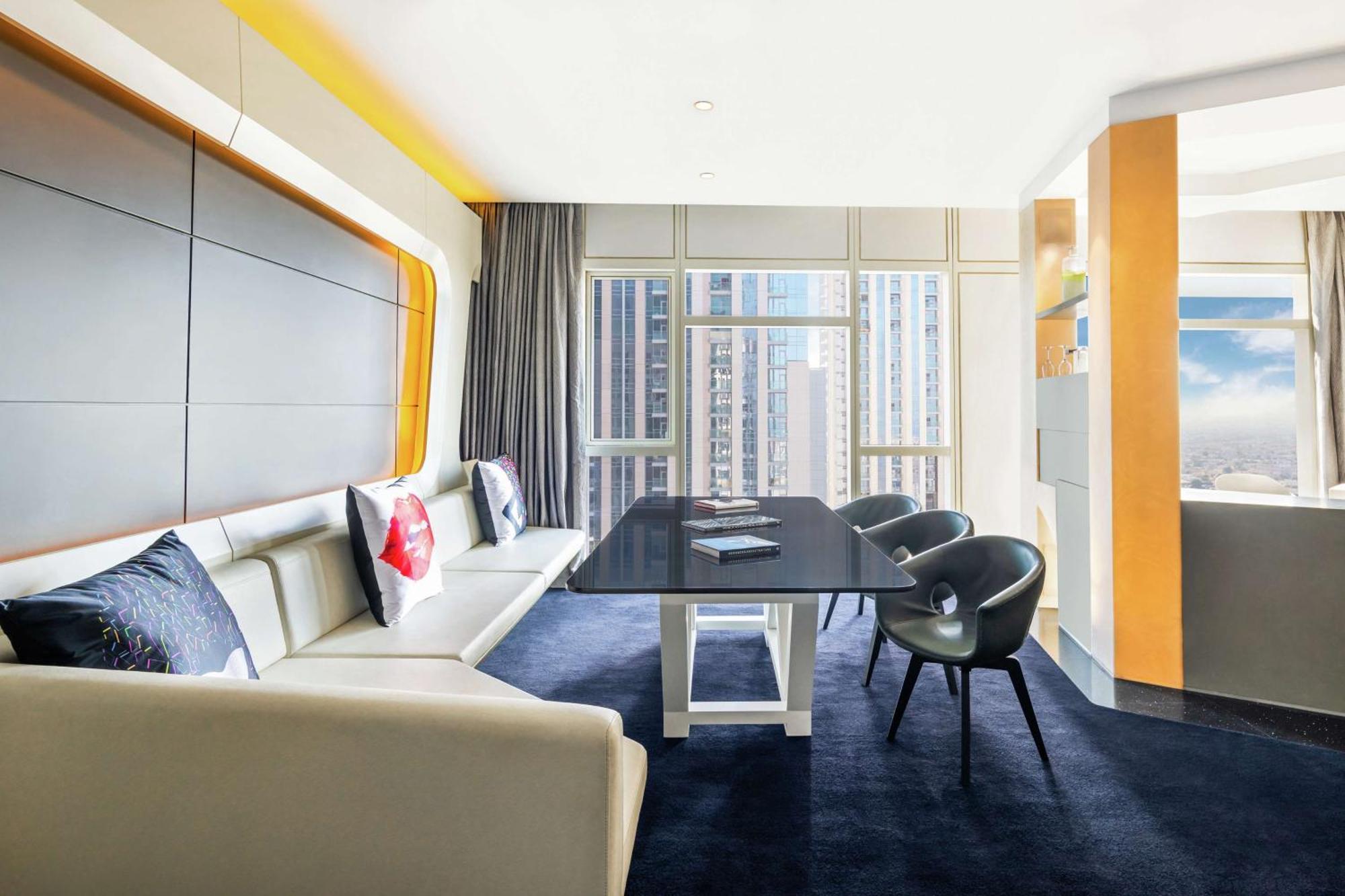 V Hotel Dubai, Curio Collection By Hilton Ngoại thất bức ảnh A suite at the hotel