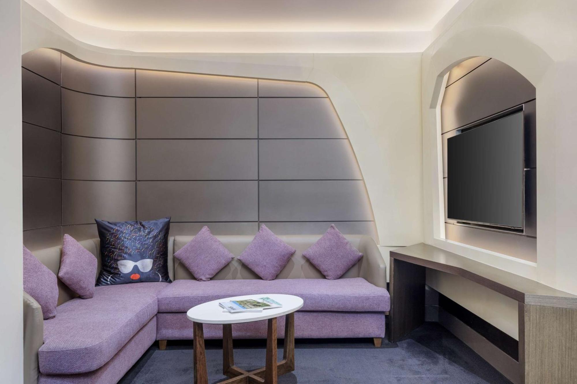 V Hotel Dubai, Curio Collection By Hilton Ngoại thất bức ảnh